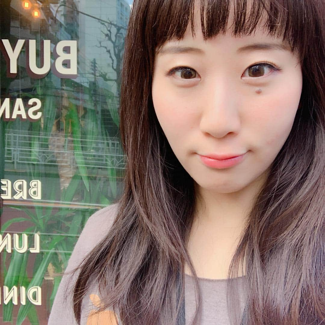 ぱちおまるさんのインスタグラム写真 - (ぱちおまるInstagram)「先日の一人飯 #buymestand #sonofthecheese #パンはよ #の顔」3月19日 11時21分 - pachiomaru