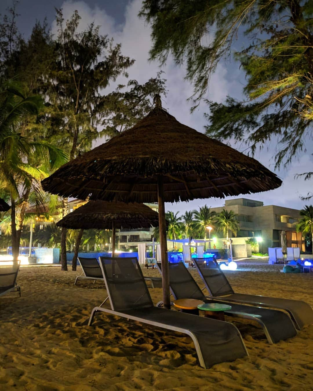 masayaさんのインスタグラム写真 - (masayaInstagram)「Pullman Danang Beach Resort Shot with Google Pixel 全て夜景モード、手持ちで撮影 白トビしにくいのがいい。 #sponsored #googlepixel #Pixelで撮影 #teampixel #DaNang」3月19日 11時43分 - moonlightice