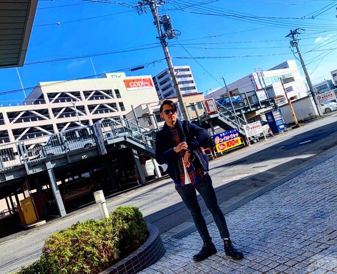 のインスタグラム：「#fashion #nagano #oakley #tomorrowland #lithiumhomme #jwandersonxuniqlo #jwanderson #uniqlo #uniqlou #jerseyist #champion #footthecoacher #chromehearts #dior #オークリー #長野 #takutakeuchi #竹内択」