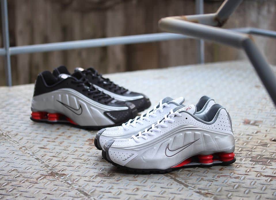 A+Sさんのインスタグラム写真 - (A+SInstagram)「2019 .3 .20 (wed) in store ■NIKE SHOX R4 COLOR : BLACK×METALLIC SILVER , WHITE×METALLIC SILVER SIZE : 25.0cm - 29.0cm 30.0cm PRICE : ¥14,000 (+TAX) ・ #a_and_s #NIKE #NIKESHOX #NIKESHOXR4」3月19日 12時18分 - a_and_s_official