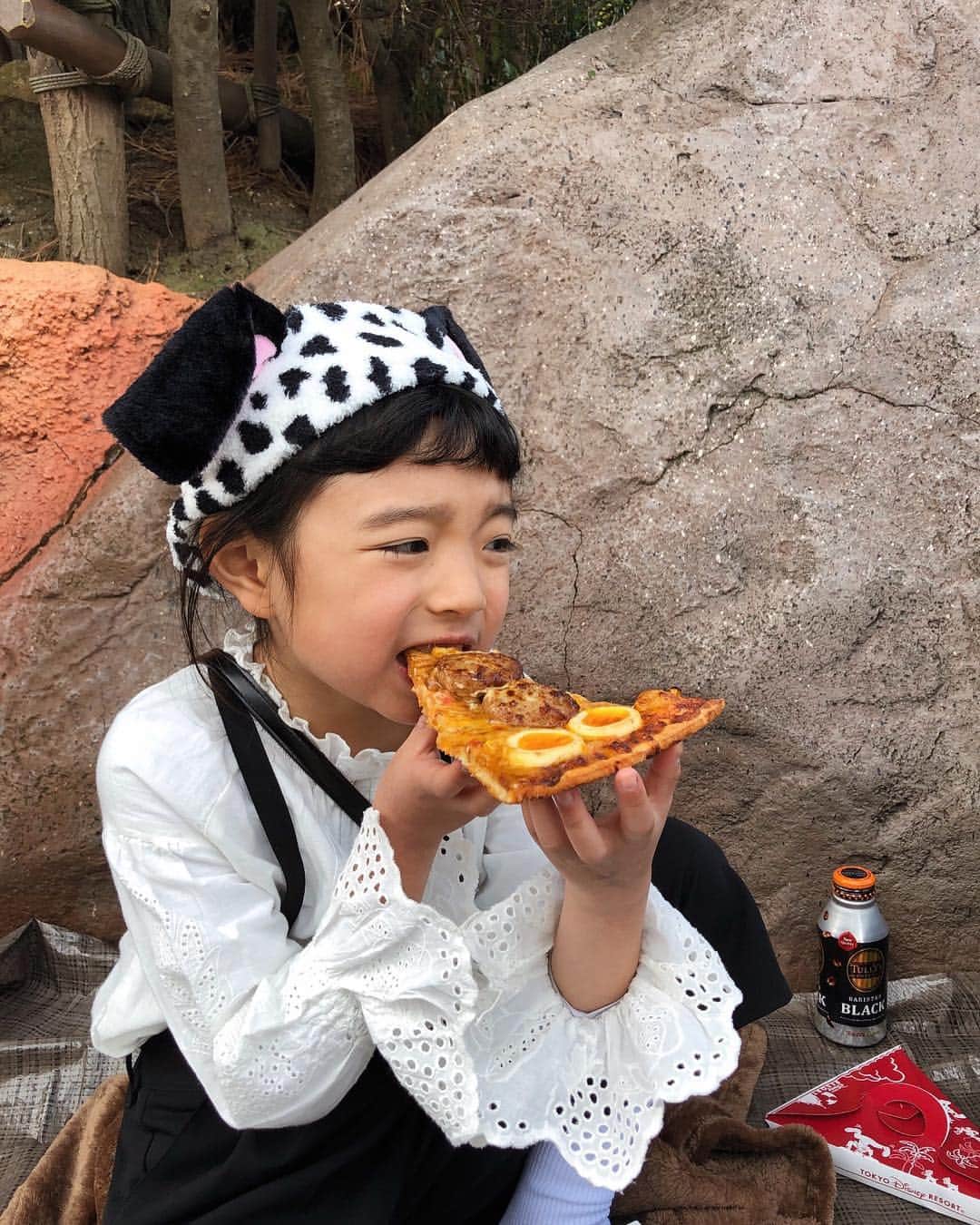 ayuさんのインスタグラム写真 - (ayuInstagram)「. 🐭🍕 ピザにハンバーグ乗ってた！ 前から？ 何度も食べてるはずだけど、毎回忘れてる笑🍕 .」3月19日 12時17分 - memeyuyu