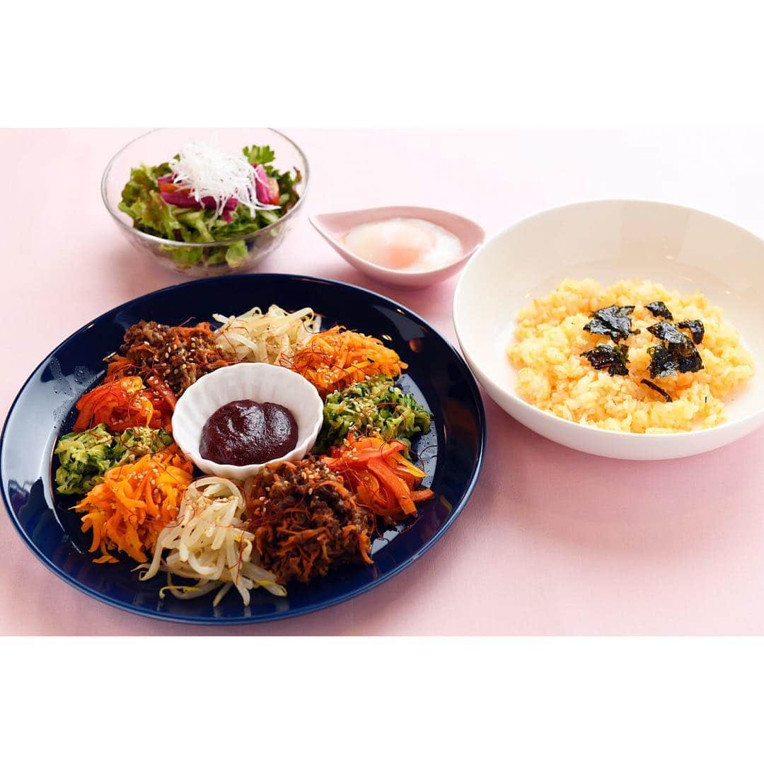 ののじ公式アカウントさんのインスタグラム写真 - (ののじ公式アカウントInstagram)「ののじ×レタスクラブ 料理教室 2019 春 がららぽーと横浜にて開催されました🍀 . . 料理家の伊藤晶子先生ご指導のもと、新商品の #人参三昧 を使用した料理を作っていただきました🍳✨ . . また、料理写真撮影のプチ講座も📷✨料理専門の写真教室フェリカスピコ代表の佐藤朗先生に今回は動画を撮る際のコツも教えていただきました。 . . ご参加して下さった方、スタッフの皆様 ありがとうございました🌱 . #ののじ #レタスクラブ #料理教室 #料理 #cooking #food #サラダおろし #tasty #ビビンバ #ららぽーと横浜」3月19日 13時31分 - nonoji.official