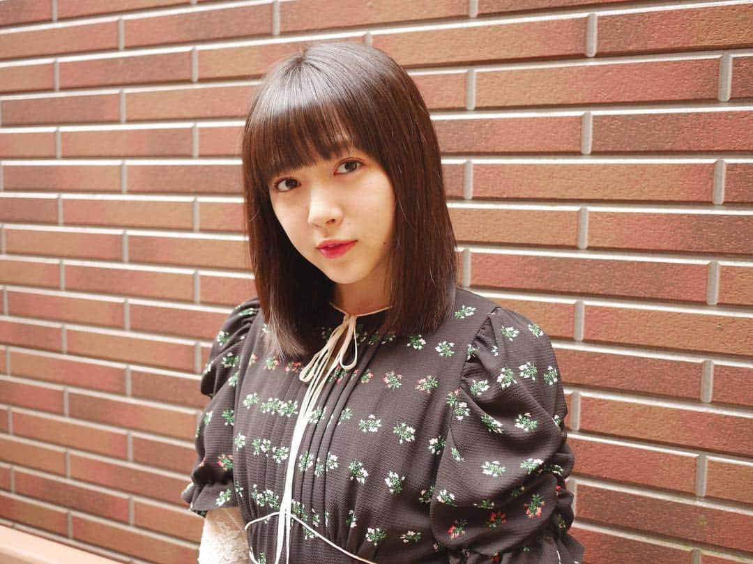 中山莉子さんのインスタグラム写真 - (中山莉子Instagram)「→ ㅤㅤㅤ 自分に変化をつけたくて、 髪の毛短くしてみました！20cmカット！ㅤㅤㅤ ㅤㅤㅤ ギリギリ髪の毛結べるから 短いヘアーアレンジ楽しもう😊 ㅤㅤㅤ ㅤㅤㅤ #hairchange ㅤㅤㅤ」3月19日 13時18分 - nakayama_riko_official