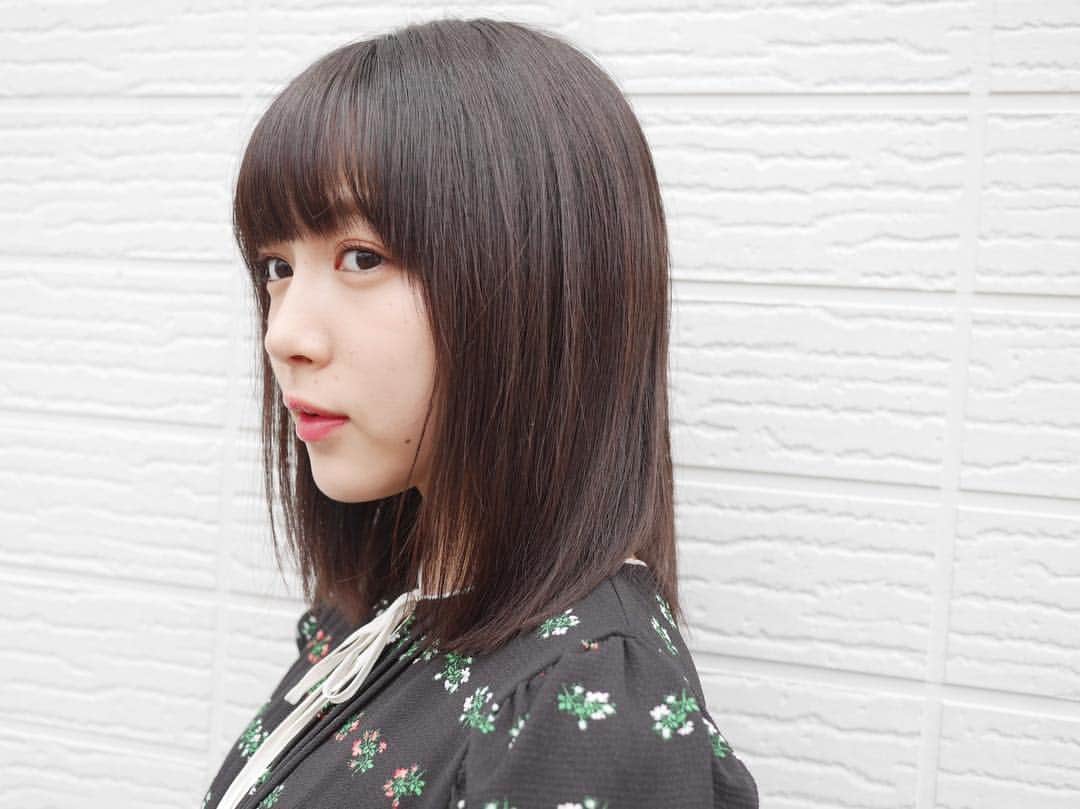 中山莉子さんのインスタグラム写真 - (中山莉子Instagram)「→ ㅤㅤㅤ 自分に変化をつけたくて、 髪の毛短くしてみました！20cmカット！ㅤㅤㅤ ㅤㅤㅤ ギリギリ髪の毛結べるから 短いヘアーアレンジ楽しもう😊 ㅤㅤㅤ ㅤㅤㅤ #hairchange ㅤㅤㅤ」3月19日 13時18分 - nakayama_riko_official