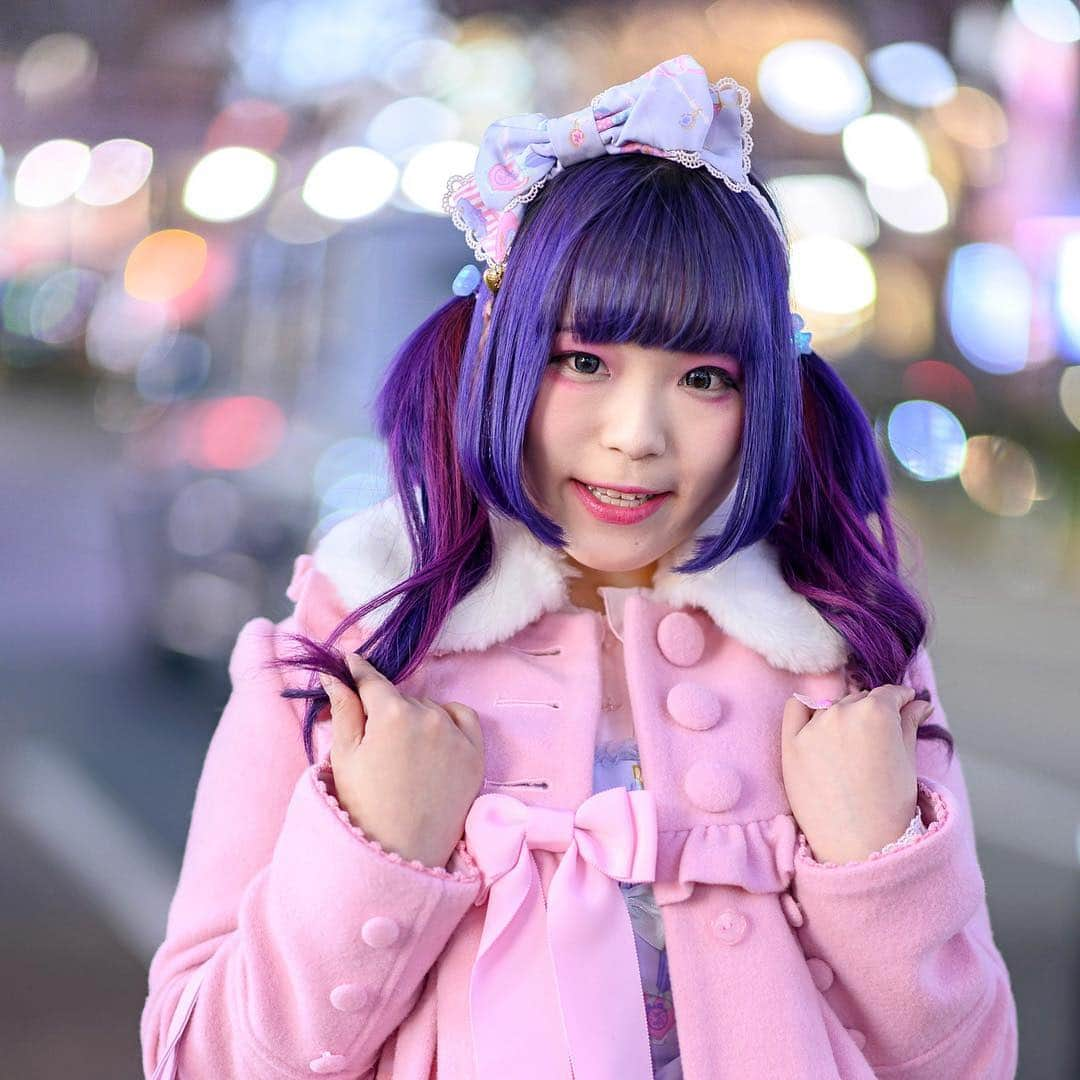 Harajuku Japanさんのインスタグラム写真 - (Harajuku JapanInstagram)「19-year-old Japanese student YuzuRemon (@yuzu_96_) on the street in Harajuku wearing a kawaii style with an Angelic Pretty coat and dress, star socks, Yumetenbou shoes, and Angelic Pretty bow handbag.」3月19日 13時46分 - tokyofashion