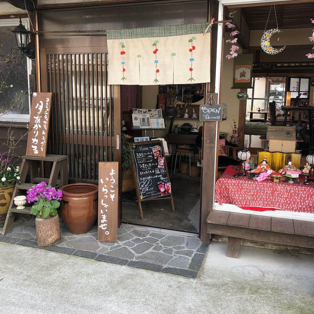 平田梨奈さんのインスタグラム写真 - (平田梨奈Instagram)「In Okinoshima there is a place called  #月あかりカフェ 🍡 Everything is so #和 and beautiful 😚  #okinoshima #japan # #okiisland #japaneseculture #besttravelpics #besttrvellocation #yoroisland #amamiisland #japaneseculture #besttravelpics #besttrvellocation #trip #インバウンドトラベラーズ #famtrip  #隠岐の島」3月19日 14時01分 - hirari_official