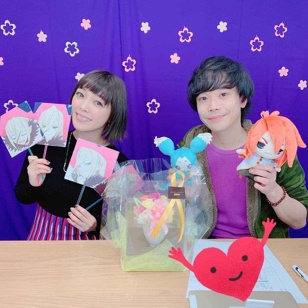 佐藤聡美さんのインスタグラム写真 - (佐藤聡美Instagram)「* * * 【テイルズオブアンバサダーチャンネル】に おじゃましてきました☺︎ ご覧下さった皆様、ありがとうございます。 * * 改めて、ベルセリアや マギルゥのお話をしたり スキットでは久々にマギルゥを演じましたし…！！ 手動でキャラの表情を変えるの 楽しかった…。笑 * * 皆様からのマギルゥ愛を感じたり 一緒に「マギンプイ💫」したり 本当に本当に幸せな時間を ありがとうございました。 * * * この日は、マギルゥイメージの ワンピースを着たのですが びっくりするくらいの マギルゥカラーで見つけた時に 運命を感じました…！笑 * ハートのブレスレットは 見つけた時に「マギルゥだ…！」と 思ったんです。 これは、ゲームプレイした人には伝わるはず…！！！ ハートがね、、、ハートが、、 心がね、、、！！！！！ * イヤリングも なんか摩訶不思議デザインが マギルゥ感ありますよね…✋💕 * * * 移動のお供はもちろん #FLOW さんの  #BURN 最高に格好良くて 初めてベルセリアのPVを見た時の 感動がよみがえりました…！ * * * 久しぶりに マギルゥのお話出来て とても嬉しかったです。 * また一緒に 「マギンプイ💫」できる日を 楽しみにしておるぞ〜！！！ * * * * #テイルズ #テイルズオブアンバサダーチャンネル  #テイルズオブべルセリア #マギルゥ  #マギンプイ #鈴木千尋 さん  #永井亮 さん #佐藤聡美」3月19日 14時02分 - sugar_me58