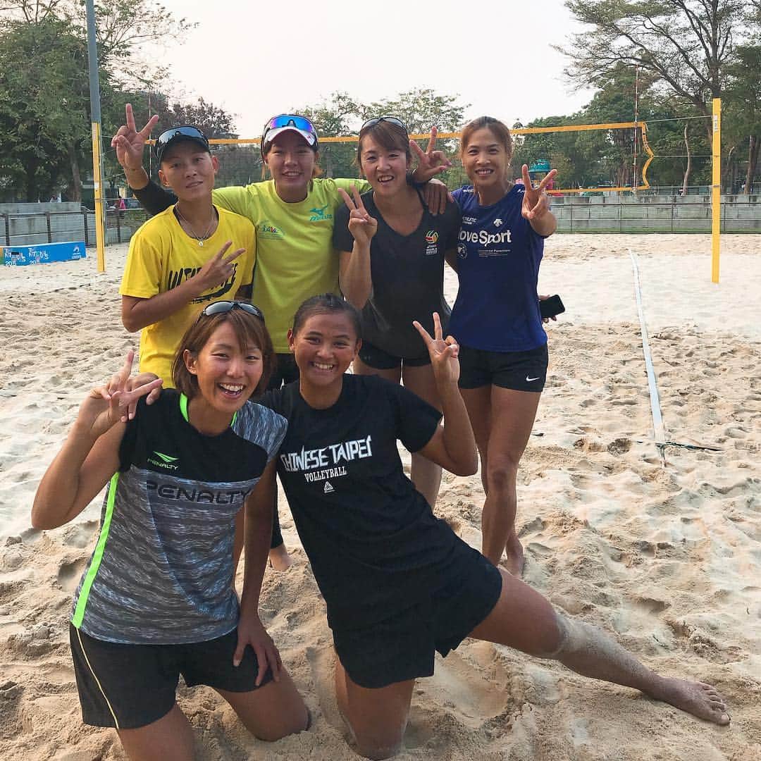 鈴木悠佳子のインスタグラム：「短い期間の台湾合宿🏐 めっちゃ良かった🐥 みなさん沢山ありがとう😭💓 #湘南ベルマーレ #荒井商事 #NASスポーツクラブ #台湾 #高雄 #beachvolley」