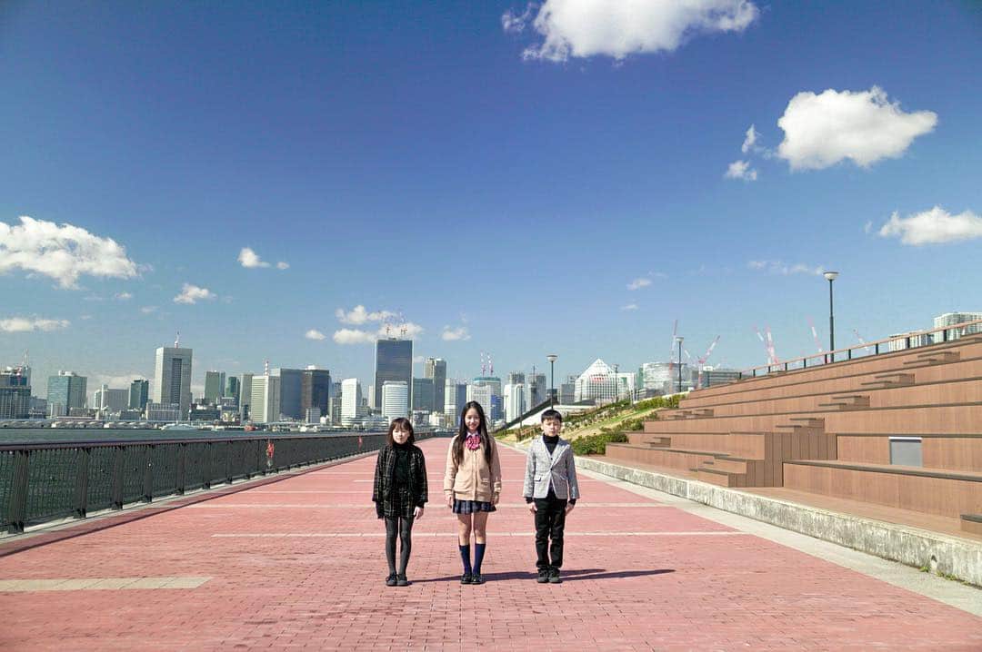 のインスタグラム：「#山根が何かしている #山根が企んでいる #山根に巻き込まれている #愛する3人 #敬語なんて使っちゃって #MAJUの成長には驚きを隠さない笑 #ダンコミプロジェクト」