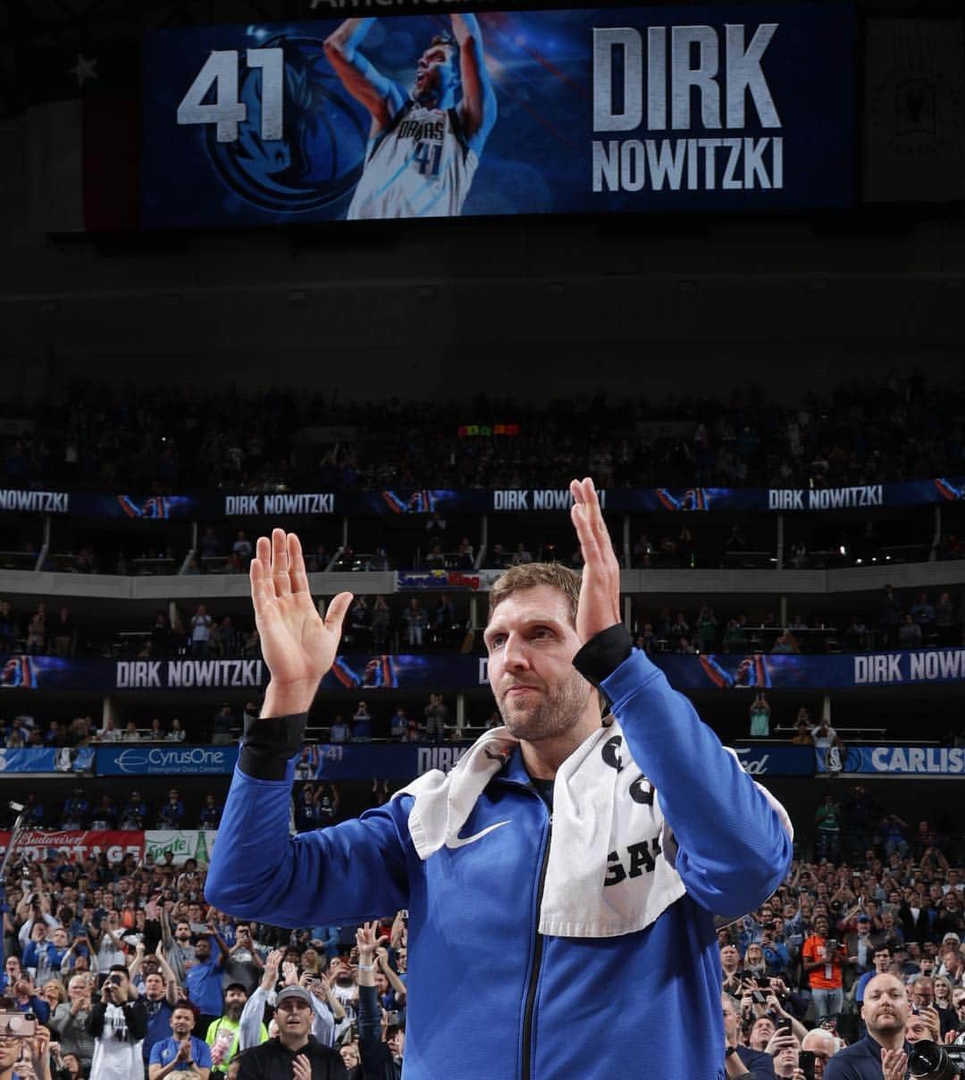 NBAさんのインスタグラム写真 - (NBAInstagram)「Dirk’s historic night in Dallas... moving up to 6th on the all-time scoring list!」3月19日 14時36分 - nba