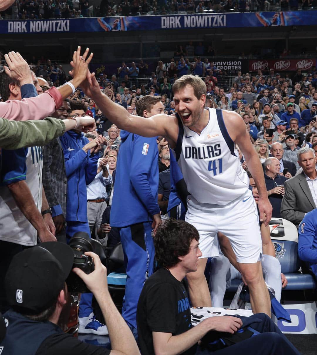 NBAさんのインスタグラム写真 - (NBAInstagram)「Dirk’s historic night in Dallas... moving up to 6th on the all-time scoring list!」3月19日 14時36分 - nba