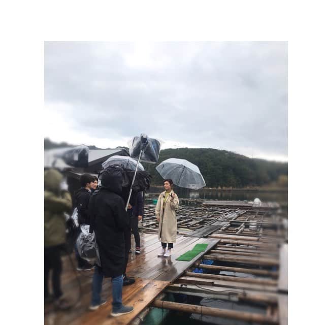 加藤紀子のインスタグラム：「NHK「旬感☆ゴトーチ！「オンリーワンの真珠に出会う～三重 志摩市～ 」にお付き合い下さった皆様、ありがとうございました！  真珠を貝から出す瞬間、カメラが狙ってない方向へコロコロ転がって行かないかハラハラしましたが、無事成功で一安心😌 伊勢志摩、美しいがいっぱい！ぜひ春休みにでもお出かけくださいませ！  そして明日朝9時50分から東海テレビ「スイッチ！」生放送、こちらも観れる地域の皆様、ぜひお付き合いくださいませ！  #みえのくに観光大使  #東海テレビスイッチ #生放送はいつだってドキドキするけど楽しいなぁ」
