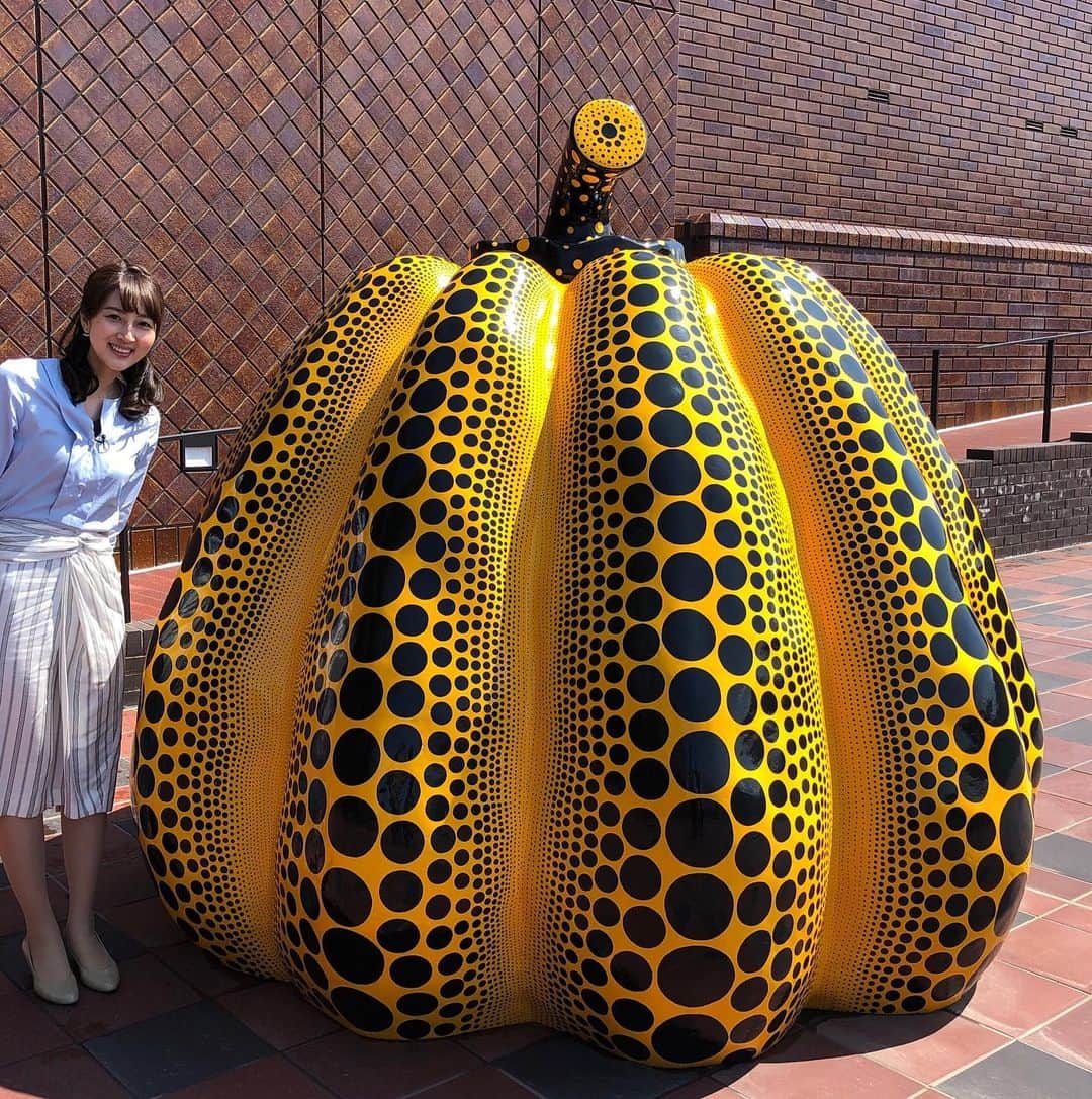 山崎萌絵さんのインスタグラム写真 - (山崎萌絵Instagram)「明後日リニューアルオープンする福岡市美術館に一足早く行ってきました✨草間彌生さんの南瓜。やはりインスタ映えです🤳 . #今夜のシリタカで #福岡市美術館 #リニューアルオープン #草間彌生 #南瓜 #シリタカ」3月19日 14時53分 - moeyamasaki.kbc
