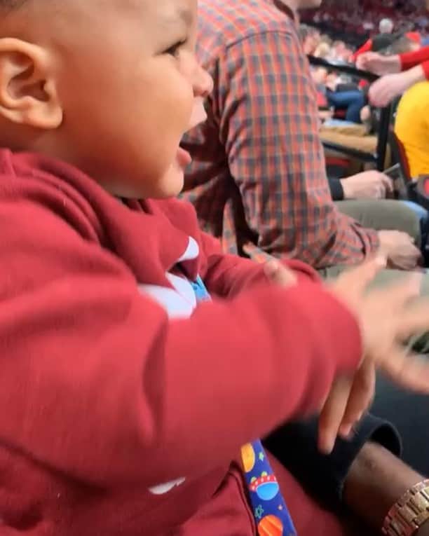 デイミアン・リラードのインスタグラム：「Teach em early... #Lillardtime #RepresentYaName」