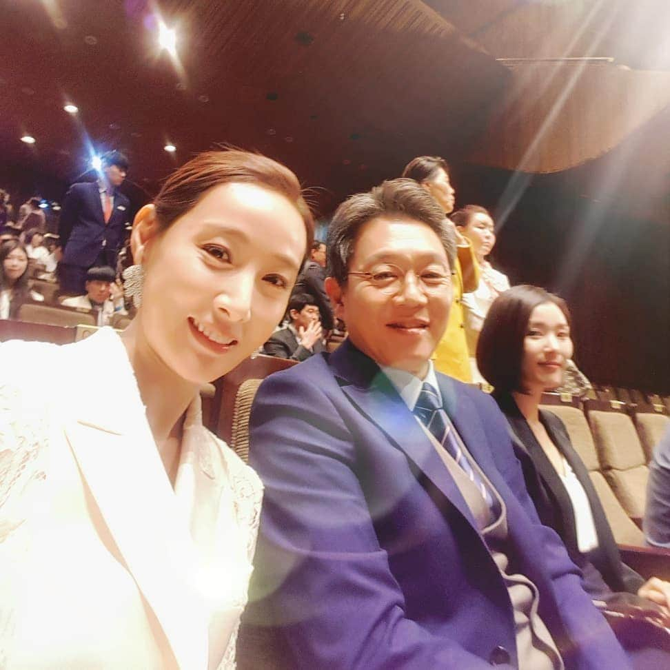 ト・ジウォンさんのインスタグラム写真 - (ト・ジウォンInstagram)「#도지원 #dojiwon #KBS수목 #5월22일 #단하나의사랑  #kbs커피숍#드라마홍보」3月19日 15時40分 - anna.dojiwon