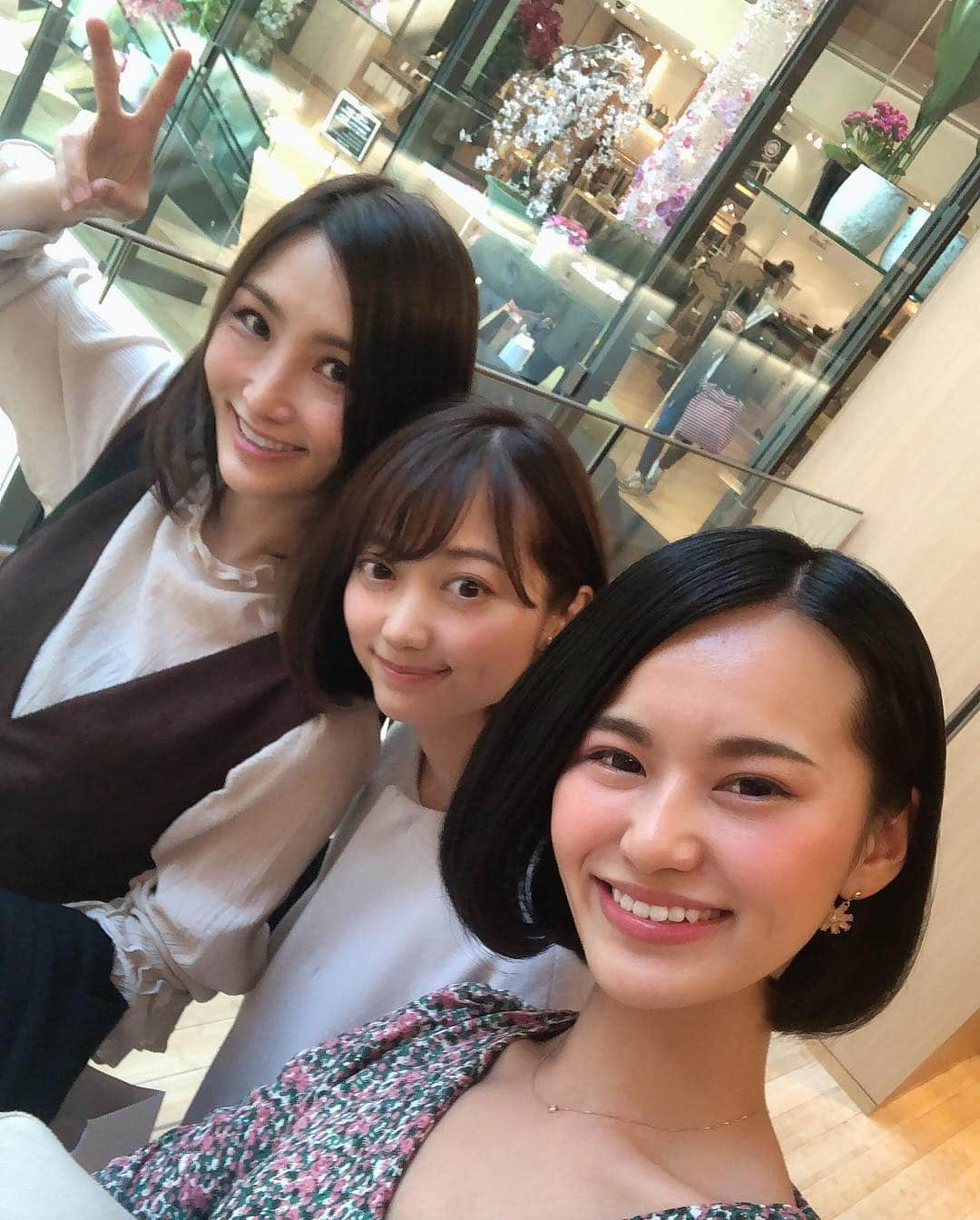 伊藤春香さんのインスタグラム写真 - (伊藤春香Instagram)「いつもの仲良し3人組😊﻿ ﻿ #七尾エレナ #市岡麻美 #ミッドタウン #六本木」3月19日 15時59分 - ha_chu