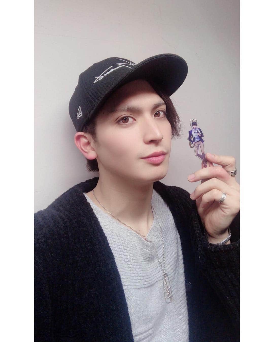 のインスタグラム：「[18/3/19] Allen had a script reading for I-Chu’s Rose Éclarte stage! He shares that this time their characters will have regular outfit costumes apart from the usual idol uniforms ⠀⠀⠀ ⠀ #kohatsuallen ⠀⠀⠀ ⠀ Source: Allen’s twitter」