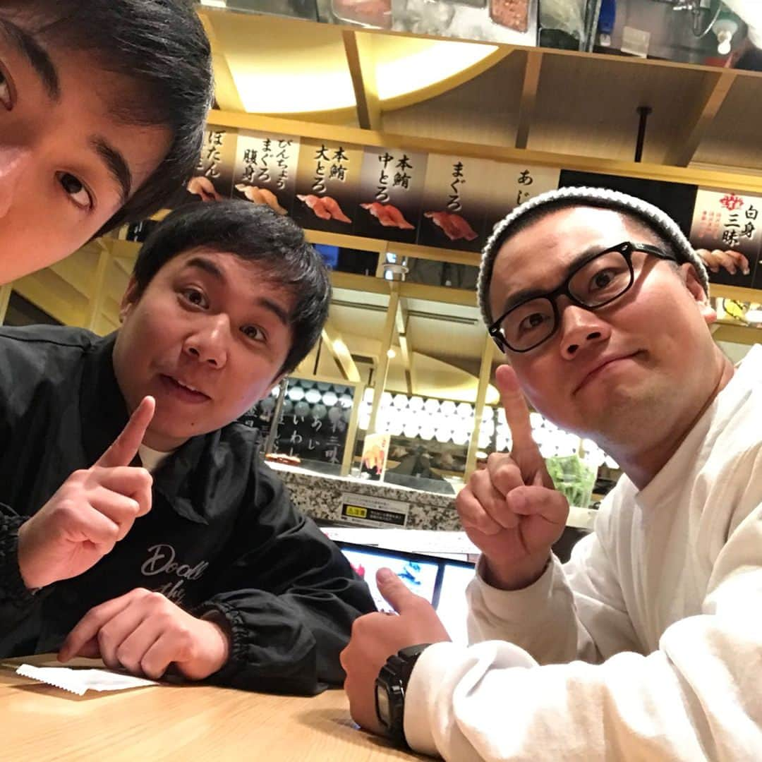 せいやさんのインスタグラム写真 - (せいやInstagram)「岡部、せいや、石橋の食べ歩き飲み歩きツアー第1弾 武蔵小山駅です！ 5軒まわって舞茸の天ぷらが最高やった！ 次もお楽しみに！！」3月19日 16時38分 - seiya_shimofuri