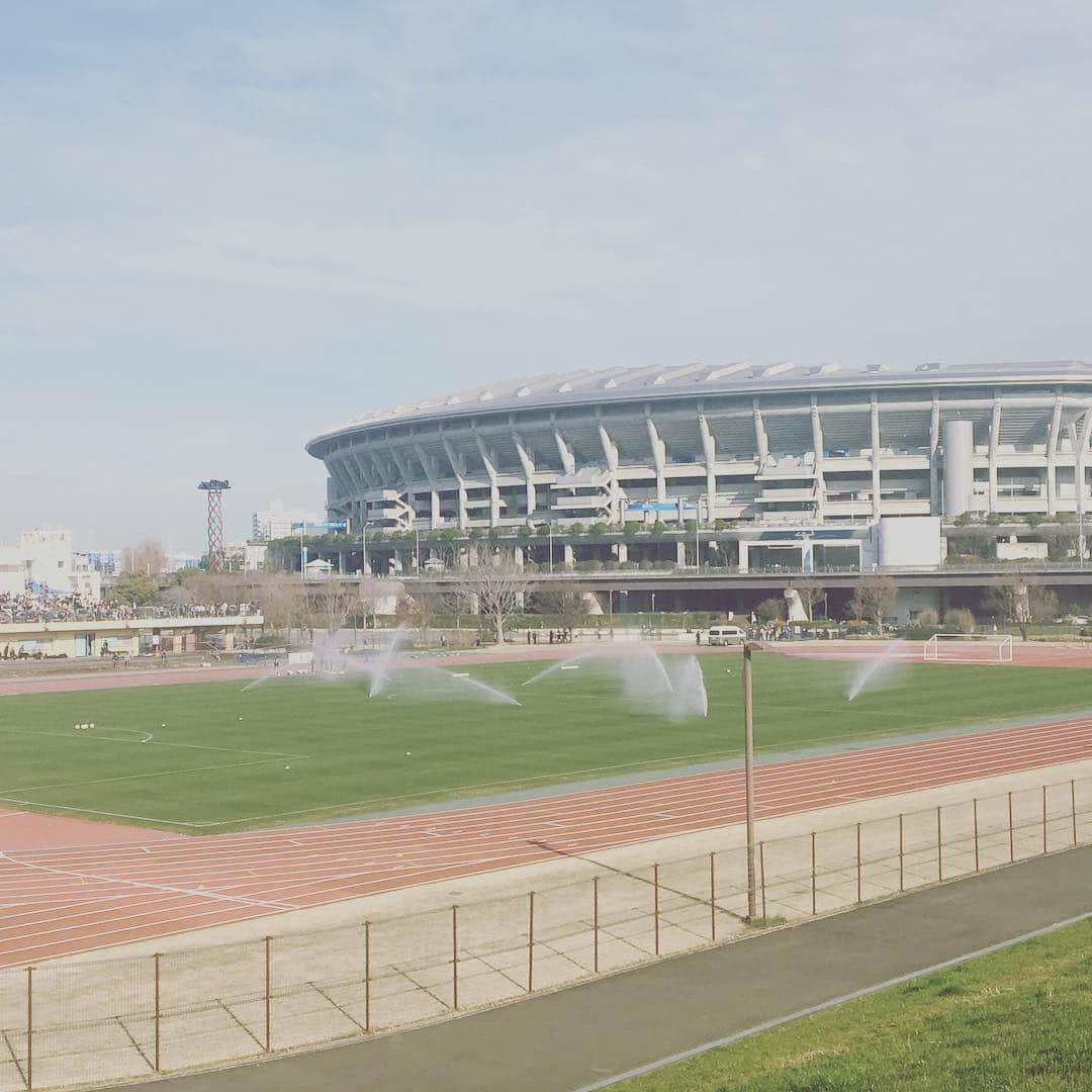 蒼井里紗さんのインスタグラム写真 - (蒼井里紗Instagram)「サッカー日本代表の公開練習見に来ました。  鳥かごも激的に上手。  #日本代表サッカー  #小机フィールド  #サカママ」3月19日 16時43分 - risaoi328