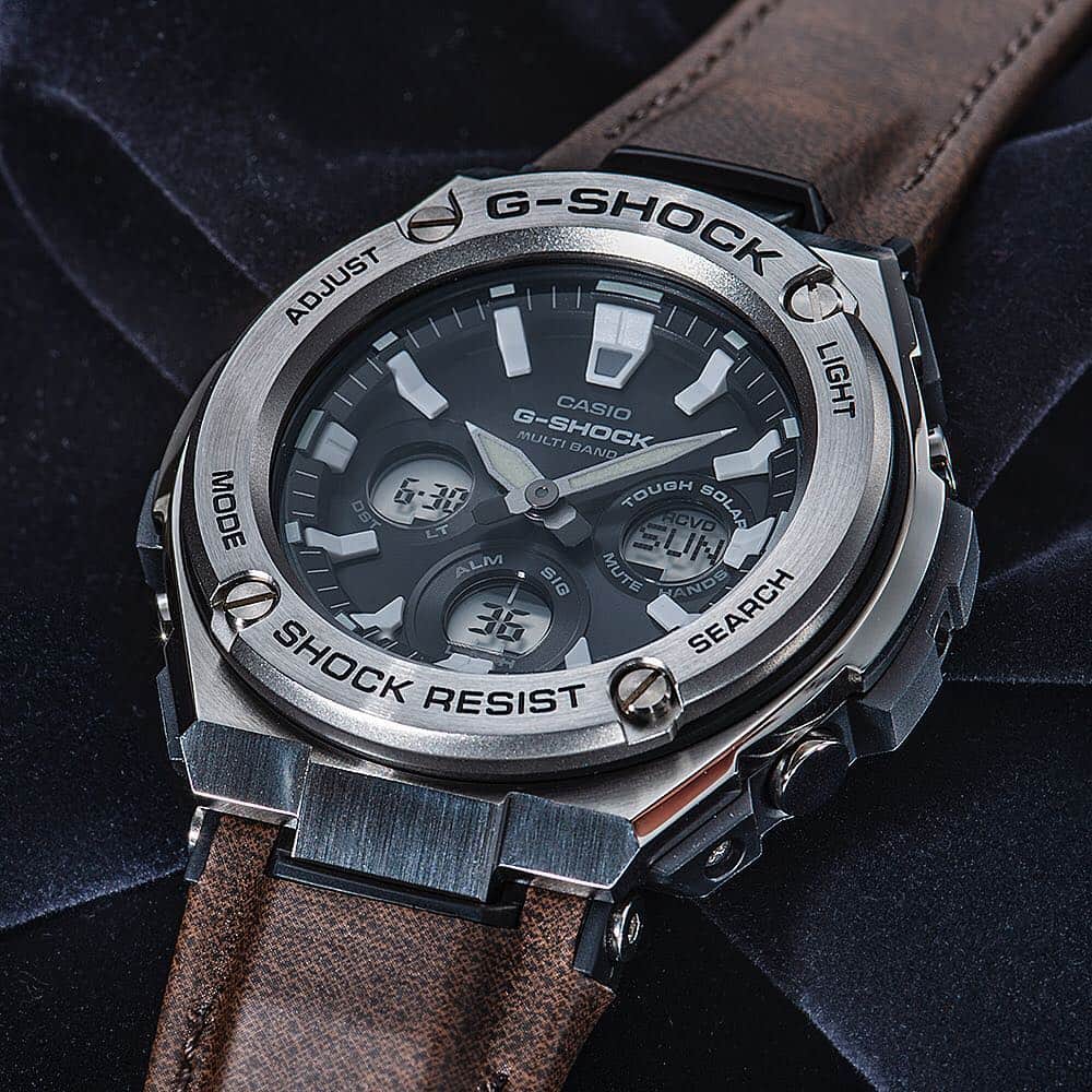 G-SHOCKさんのインスタグラム写真 - (G-SHOCKInstagram)「G-STEEL  G-STEEL特有のレイヤーガード構造と、新採用のタフレザーバンドにより、更にデザインの幅を広げたG-STEELのNewモデルが登場。メタルケースとレザーバンドの組み合わせが独自の機能美を放ち、様々なカジュアルファッションシーンで活躍します。  Here comes new G-STEEL designs with its "layer guard structure" and a new tough leather band, which increase the scope of G-STEEL's designs. The combination of metal case and leather band gives the model a functional beauty, and makes it great for a wide range of casual fashions.  GST-W330L-1AJF  #g_shock #g_steel #gstw300 #toughleather #chronograph #watchoftheday」3月19日 16時54分 - gshock_jp