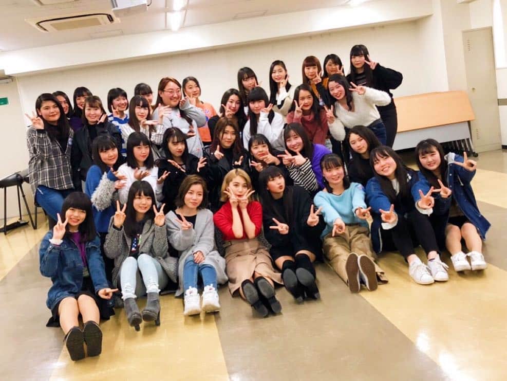 Tokyo School of Music&danceさんのインスタグラム写真 - (Tokyo School of Music&danceInstagram)「3/10(日)のオープンキャンパスでは、、、 姉妹校:OSM高等専修の在校生でPopteen専属モデルの 浪花ほのか(ほのばび)さんが来校！🐰 スペシャルトークショーを開催しました‼︎🌹✨ (掲載が遅くなってしまってごめんなさい🙇‍♀️) . 当日ご来校頂いた皆様、本当にありがとうございました🥰❤️ . #TSM⁠ ⁠ #高等課程 #モデル #浪花ほのか #ほのばび」3月19日 17時55分 - tsm_musicdance