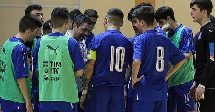 サッカーイタリア代表さんのインスタグラム写真 - (サッカーイタリア代表Instagram)「#Under19 #Futsal🇮🇹 A fine mese il Main Round di qualificazione all'Europeo: i convocati di #Tarantino . Gli #Azzurrini pronti alla trasferta croata per qualificarsi all'Europeo lettone: l'esordio il 27 marzo con l'Inghilterra, poi le sfide con Slovacchia🇸🇰 e Croazia🇭🇷 . . #VivoAzzurro」3月19日 18時10分 - azzurri