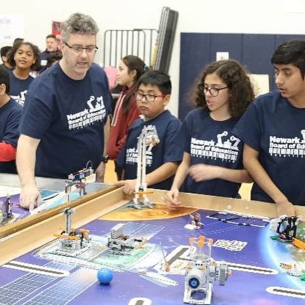 Panasonicさんのインスタグラム写真 - (PanasonicInstagram)「What does a future innovator look like? Swipe ⬅️ to see Newark Public School students during their March #Robotics Madness program. We know by investing in students’ access to #STEM, you can change the course of a student’s life. When students choose STEM-related paths, they develop lifelong skills in #teamwork, #leadership, and #communication. #PanasonicCares #NewarkPublicSchools #njstemmonth #CSR #Newark」3月20日 3時45分 - panasonic