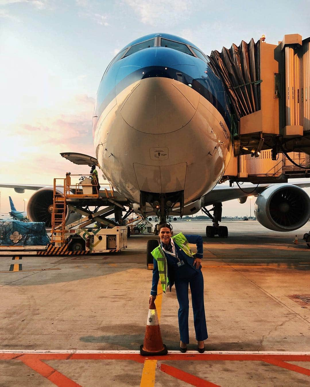 KLMオランダ航空さんのインスタグラム写真 - (KLMオランダ航空Instagram)「Posing with this beautiful Boeing. Excited for the next flight!✈️ #KLM #RoyalDutchAirlines #flyKLM 📸 by @fleursuijkerbuijk⠀ •⠀ •⠀ •⠀ #plane #planes #aircraft #airplane #aviation #aviationdaily #cabincrew #klmcrew #crewmember #flightattendant #cabinattendant #onthego #explore #travel #boeing777」3月20日 3時38分 - klm