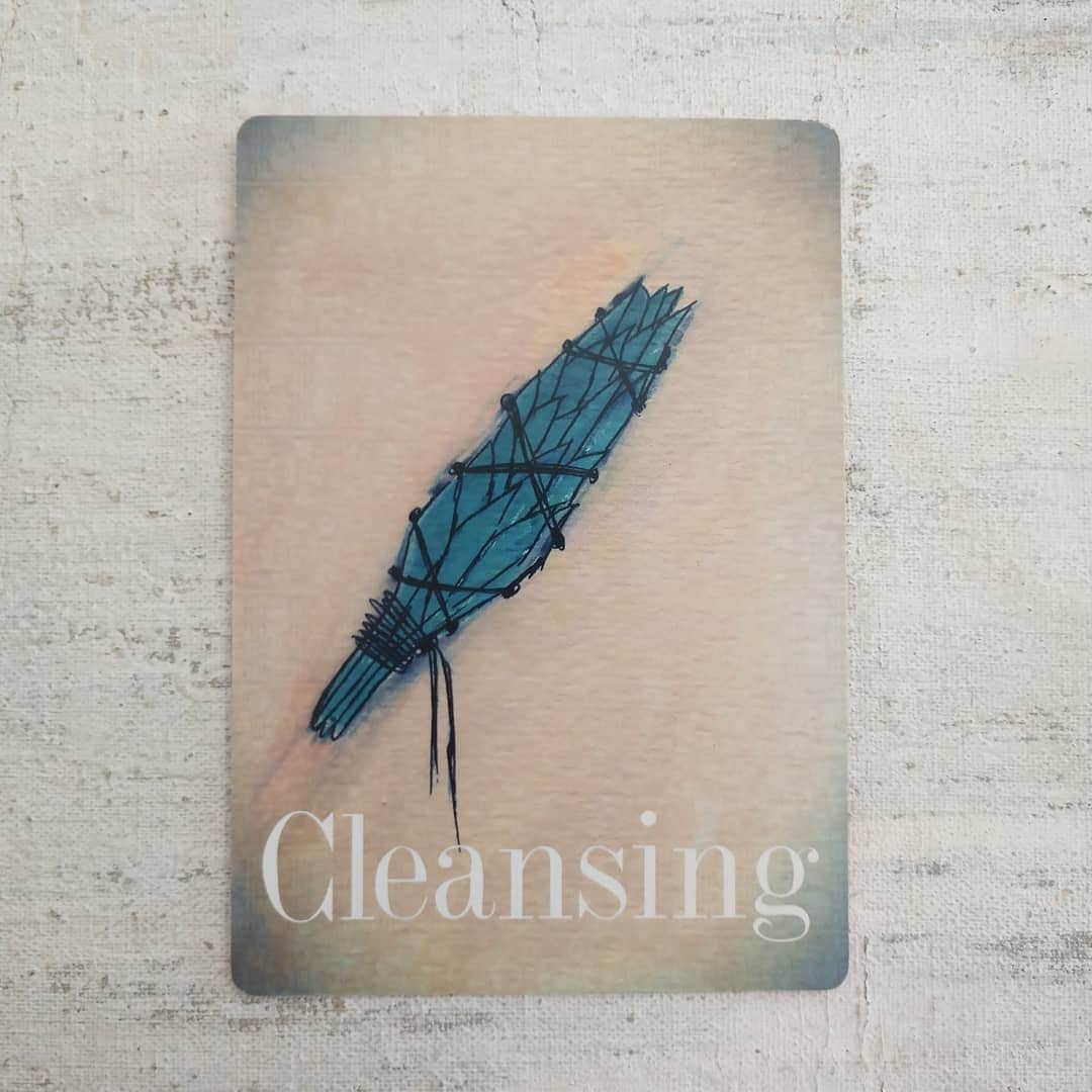 のインスタグラム：「Card of the day @marcellakroll Sacred Symbols for divination & meditation #nocomment #needed #sage #breath #cleansing #meditate #pure #energy #vibes #love #life #protection #yoga #tarot」