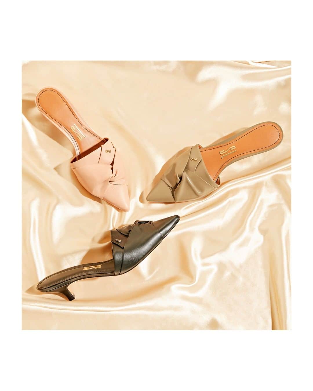 Santa Lollaさんのインスタグラム写真 - (Santa LollaInstagram)「Será que os kitten heels - esses saltinhos mini - já viraram os nossos favoritos? [ R$189,90 cada ] #santalollainv19 #kittenheels #fashionshoes」3月20日 4時00分 - santa_lolla