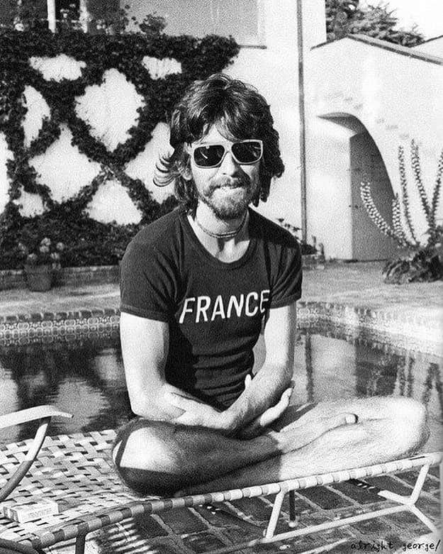 Meganさんのインスタグラム写真 - (MeganInstagram)「George in LA 🕶 #georgeharrison #thebeatles #losangeles #sunglasses」3月20日 4時08分 - zanzan_domus