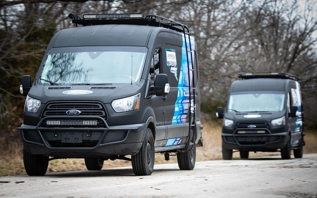 ケン・ブロックさんのインスタグラム写真 - (ケン・ブロックInstagram)「Our new Ford Transit rally service vans looked so good on the move in Missouri at 100 Acre Wood we just had to take some photos. #FordTransit #CossieWorldTour」3月20日 4時57分 - kblock43