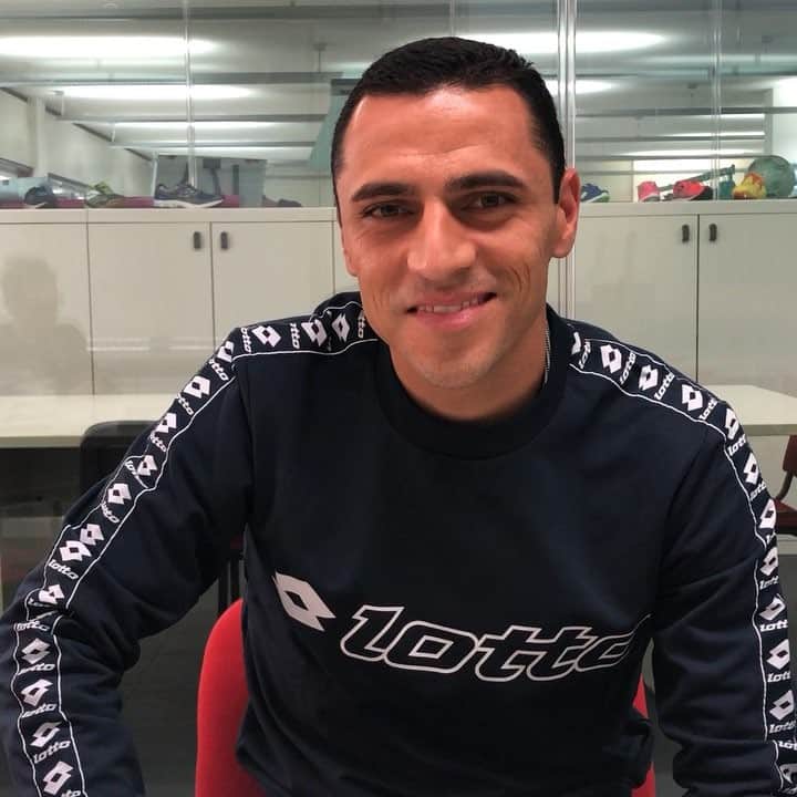 ロムロ・ソウザ・オレステス・カルデイラのインスタグラム：「E não poderia faltar nessa grande empresa @lottosport uma homenagem para uma das pessoas mais carismáticas e vitoriosas do FUTEBOL, o nosso grande @official_cafu 🚅💥!!! . Um forte abraço Cafú, o pessoal da #Lotto te deseja tudo de bom e estão esperando aquela visita!!! . #Cafu #LottoSport #PentaCampeão」