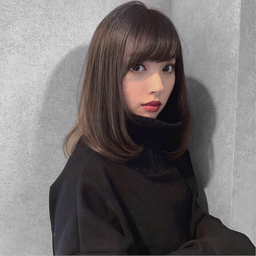 のインスタグラム：「new haircolor❤︎ thanks @inamochinaoki ✌︎ 今日履いてたスカート明日再入荷するよ🤭❤︎ @leannofficial  #LEANN#leannofficial #リーン」