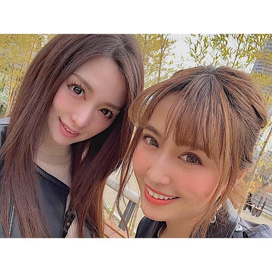 神子島みかさんのインスタグラム写真 - (神子島みかInstagram)「. 同じ#3歳児ママ で #YouTuber で元祖#カリスマギャル の @mizuno_yuka さんと娘ちゃんのチビりんと ４人で#上野動物園 と#アメ横 へ🐼💕 . #ほっこり 楽しくて #ビール がんまんまでござんした🍻 楽しい時間ってなんでこんな あっ と言う間なんだろ🙁 . . #ootd#Japanesegirl#japan#tokyo#mam#dad#kids#fam#instagood#instamood#instalike#instalove#instafollow#followme#instapic#我爱你#アラサー#ママ#動物園#パンダ#桜#屋台#好き がいっぱいな日 . . ⋆⸜ᵀᴴᴬᴺᴷ ᵞᴼᵁ⸝⋆」3月19日 20時17分 - kagomika