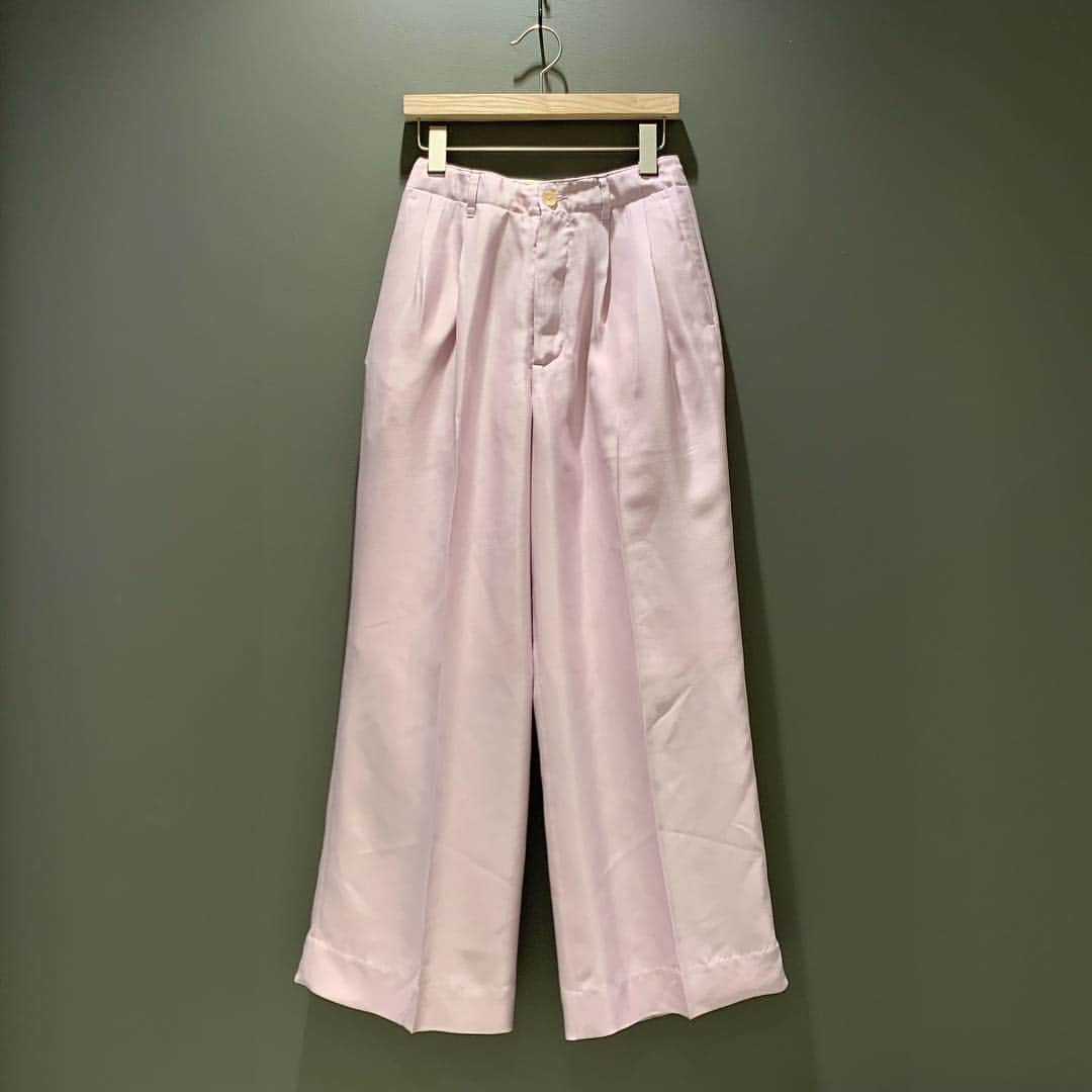 BEAMS JAPANさんのインスタグラム写真 - (BEAMS JAPANInstagram)「＜AURALEE＞ Womens SILK BRUSHED TWILL WIDE SLACKS  BEAMS JAPAN 3F @beams_japan #auralee #beams #beamsboy #beamsjapan #beamsjapan3rd Instagram for New Arrivals Blog for Recommended Items #japan #tokyo #shinjuku #fashion #mensfashion #womensfashion #日本 #東京 #新宿 #ファッション#メンズファッション #ウィメンズファッション #ビームス #ビームスジャパン」3月19日 20時49分 - beams_japan