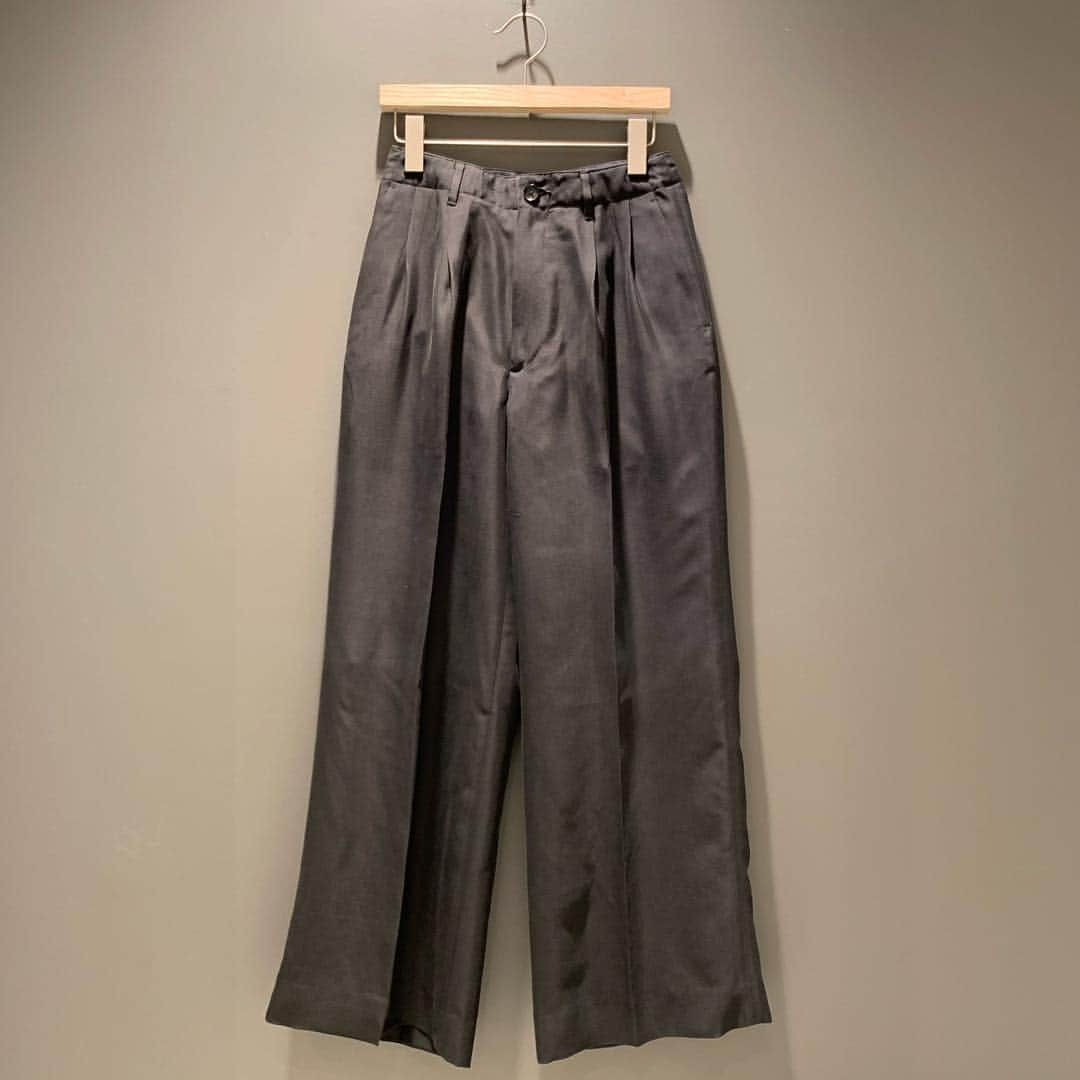 BEAMS JAPANさんのインスタグラム写真 - (BEAMS JAPANInstagram)「＜AURALEE＞ Womens SILK BRUSHED TWILL WIDE SLACKS  BEAMS JAPAN 3F @beams_japan #auralee #beams #beamsboy #beamsjapan #beamsjapan3rd Instagram for New Arrivals Blog for Recommended Items #japan #tokyo #shinjuku #fashion #mensfashion #womensfashion #日本 #東京 #新宿 #ファッション#メンズファッション #ウィメンズファッション #ビームス #ビームスジャパン」3月19日 20時49分 - beams_japan