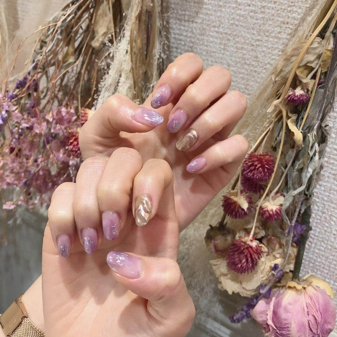 濵松里緒菜さんのインスタグラム写真 - (濵松里緒菜Instagram)「* * * deicy nail&eyelash（@deicy_shibuya）で 彩香さんにネイルをしていただきました♡ * ベースだけこういう感じにしたいと頼んで、 あとはお任せ〜☺︎ 可愛すぎてずっと眺めていられる、、🥺 * とっても気に入っています💕 ありがとうございました☺️ * * 期間限定のキャンペーンもやっているそうなので、 皆さんもぜひ！😊 deicy デザインコース﻿ ¥10800⇨¥7200 (@aaaaystaglam）施術のみ﻿ * * #ジェルネイル #ネイル」3月19日 20時57分 - riona_hamamatsu