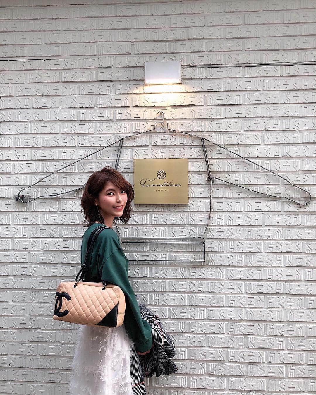 Yuika Matsuさんのインスタグラム写真 - (Yuika MatsuInstagram)「. . 韓国🇰🇷に来てます♪ . インスタで見てずっと行きたかった #lemontblanc 🧶モンブラン♡ . . . なんでここに建てたの？ ってぐらい辺鄙な場所にあったカフェ🤭 . 元毛糸工場 をカフェにしたそうです🤔 この 毛糸🧶みたいなのは ケーキですよ♪ . . 中は2層のムースケーキになっていてふわっふわ💕 . . 味も ル・コンドブルー を卒業した パティシエさんが作っているから もちろん美味しかった✨ . . . . . . . #韓国 #韓国旅行 #韓国カフェ #解放村  #カフェ #ソウルカフェ #korea #soul #ソウル旅行 . #ユイカノレディスタグラム」3月19日 21時00分 - yuika00802