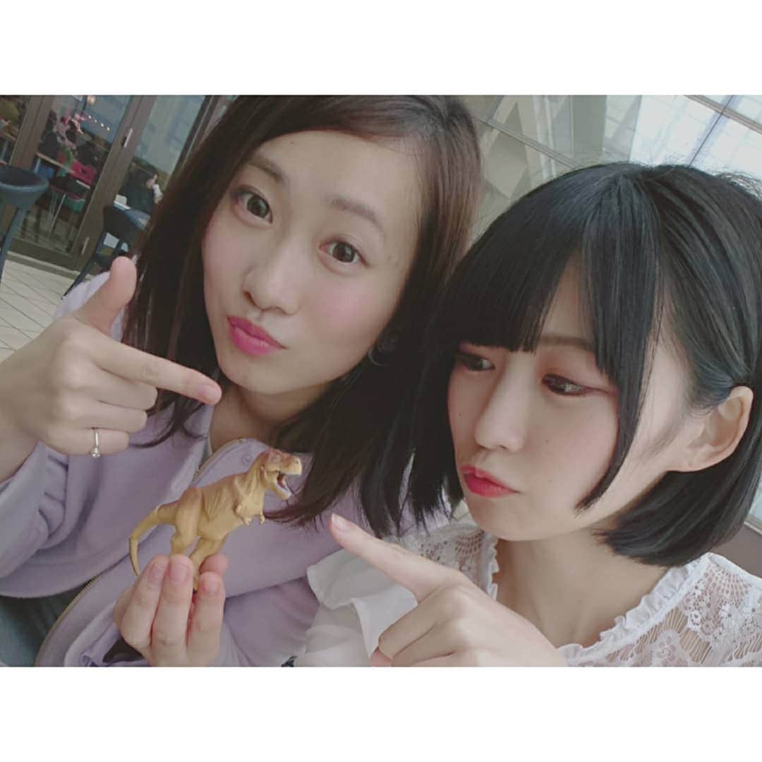 空野青空のインスタグラム：「るみるみさんと #イオン高岡 でおデートしてきました〜ヽ(*´∀`*)ﾉ♡ . かわゆくてキレイで不思議ちゃん☺️💓 納豆おねえさんだよーーっ！！← . 会えて嬉しかったなぁ(∩ﾟ∇ﾟ)∩ またおデートする😘 . . #イオンモール高岡 #高岡市 #デート #あおにゃん #ショッピング #あおべべ #空野青空 #るみるみ #納豆 #大好き #恐竜 #トイザらス #プリクラ #katyサランヘ #四六時中」