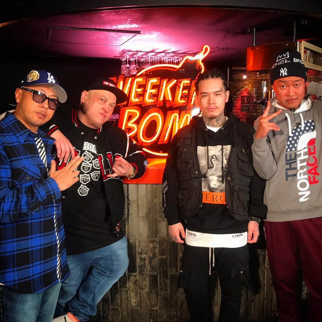 Kayzabroのインスタグラム：「“Weekend Bomb” 収録 with DJ Tykoh,  Yzeer, Big Ron #weekendbomb #abematv #熱38.7」