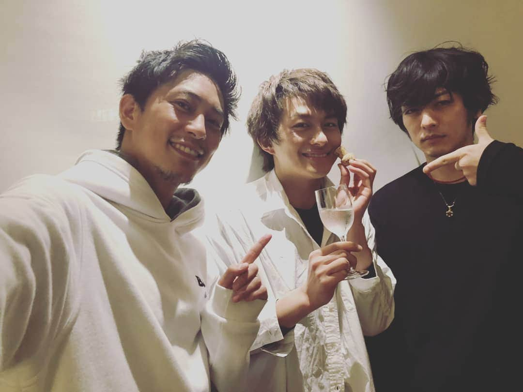 久保田悠来さんのインスタグラム写真 - (久保田悠来Instagram)「ハッピーバースデー小林豊＆舞台仮面ライダー斬月＆めいこい舞台挨拶 #どれがどの作品か混同しそうな写真たち #久保田悠来 #佐野岳 #小林豊 #波岡一喜 #丘山晴己 #小沼将太 #伊原六花 #岩永徹也 #松島庄汰 #とまん #山崎大輝 #高橋真佳把」3月19日 22時07分 - yuki_kubota.0615