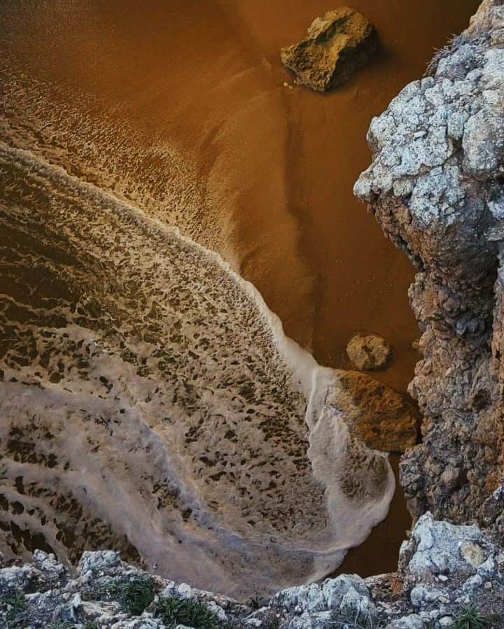 福田洋昭のインスタグラム：「Poetry in motion, my favorite sound on earth #WavesCrashing #GooglePixel」
