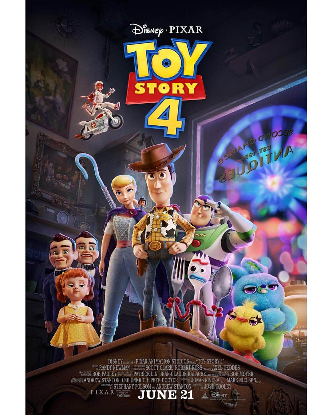 Walt Disney Studiosさんのインスタグラム写真 - (Walt Disney StudiosInstagram)「Here’s the brand new poster for #ToyStory4. See the film in theaters June 21.」3月19日 22時15分 - disneystudios