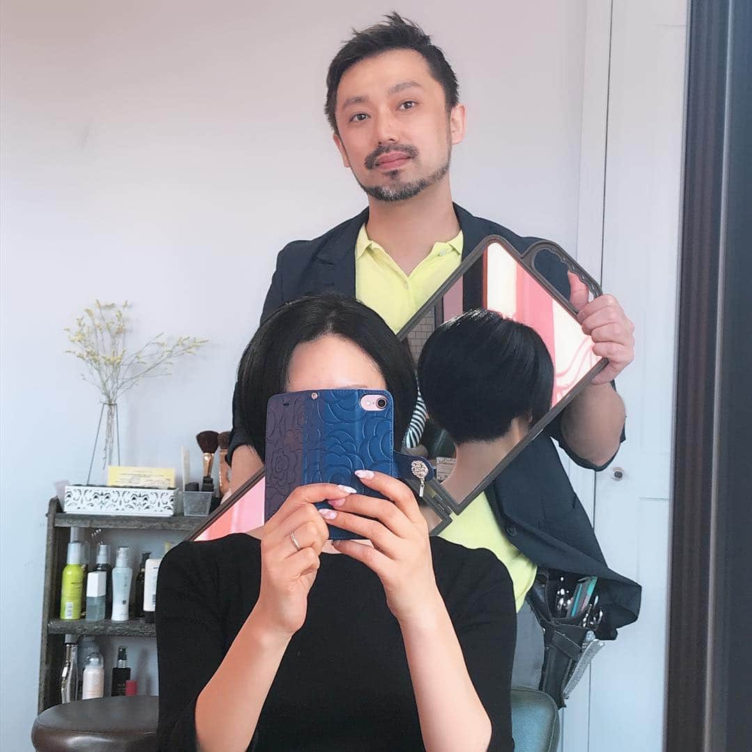 鷹村アオイのインスタグラム：「お世話になってる店長。 コスプレは未知だけどキングダムが好きでコスプレしながら飲んでみたい。と言ってました🤩✨ . キングダムっぽい顔なので是非やって頂きたい🤩✨ . キングダム飲み仲間募集だそうです。好きなキャラは桓騎（かんき）とか。掲載許可頂きました😊 .  #コンチネンタルヘア #長岡市美容室 #キングダムでコスプレ #コスプレデビューなるか？！ #コスプレデビュー」