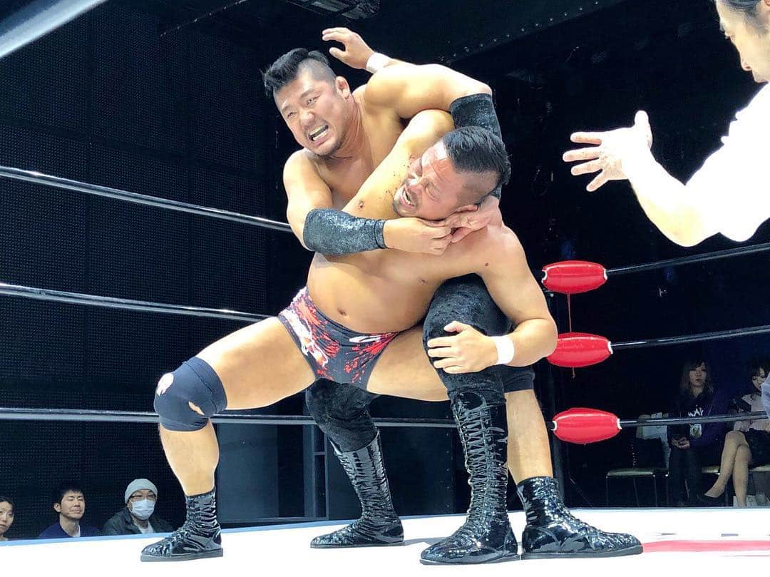 プロレスリング・ノアさんのインスタグラム写真 - (プロレスリング・ノアInstagram)「#prowrestler #プロレス #プロレスリングノア #noah_ghc #prowrestling #大阪 #世界館 #清宮海斗 #拳王 #原田大輔」3月19日 22時33分 - noah_ghc