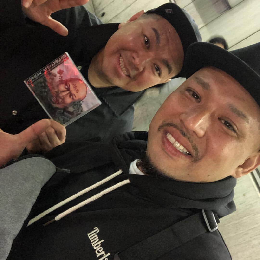 大江健次のインスタグラム：「デブ旦那a.k.aダイノジ大地さんにお誘い頂きパワーチャージして頂きました！一日外出券の効果はまもなく切れます...つまり明日から再び四日市から手売りの旅が始まります！気合いMAX!!!!!! #mckj2nd #手売り旅 #一日外出券編 #明日から再開 #豊満乃風 #ご馳走様でした」
