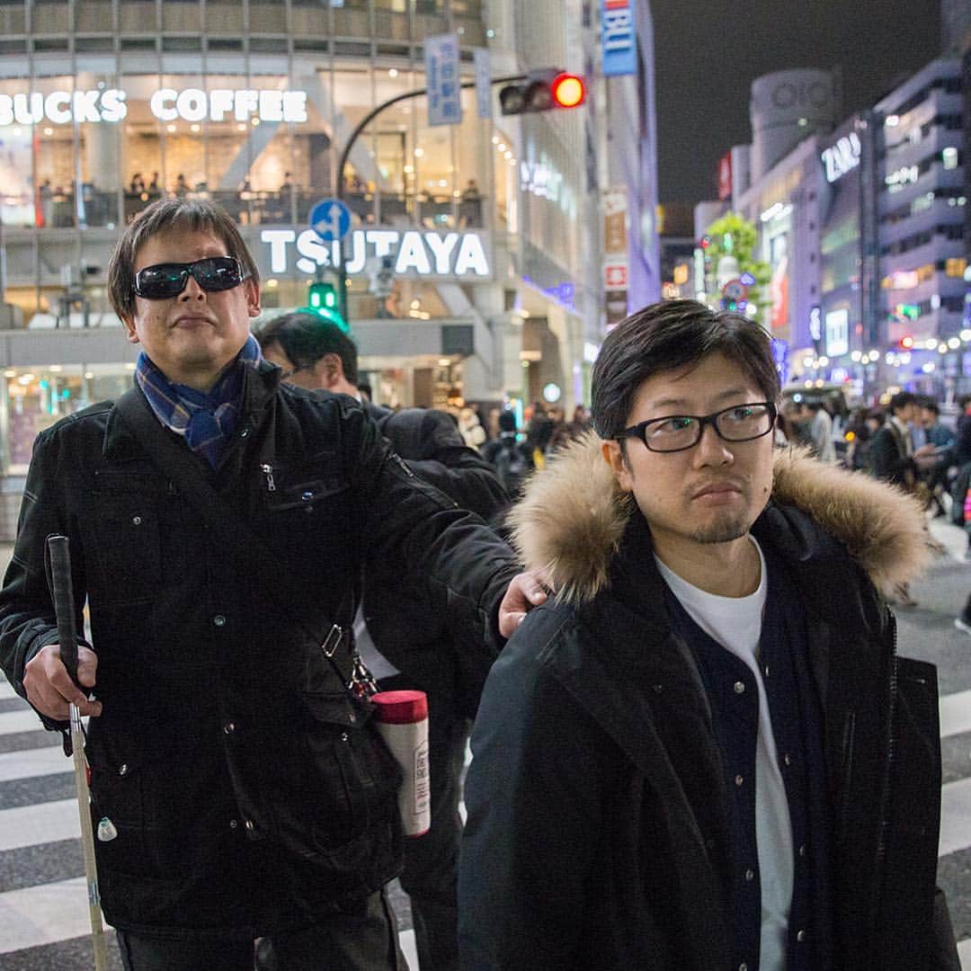 UPLINK film distributionさんのインスタグラム写真 - (UPLINK film distributionInstagram)「『#ナイトクルージング』#アップリンク渋谷 にて、3月30日(土)公開📹📹📹 ・・・ 見えない監督の映画に、あなたは何を“観る”か？ ・・・ 映画監督・佐々木誠と、全盲のミュージシャン・加藤秀幸。 僕らの青春は、ジャッキー・チェン。 でもなぜ全盲の彼と映画の楽しさを共有できるのだろう。 ・・・ 『ナイトクルージング』（2018年／日本／144分／16:9／DCP） 監督：#佐々木誠 出演：#加藤秀幸、#山寺宏一、#能登麻美子」3月19日 22時41分 - uplink_film
