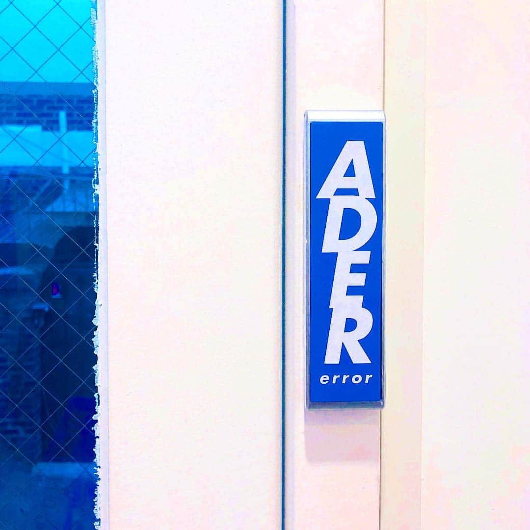 太田りこさんのインスタグラム写真 - (太田りこInstagram)「熱狂的ファンです、#adererror #ader #korea #fashion #아다에러 #cute #💙#instagood #a #puma #art」3月19日 22時51分 - porico0617