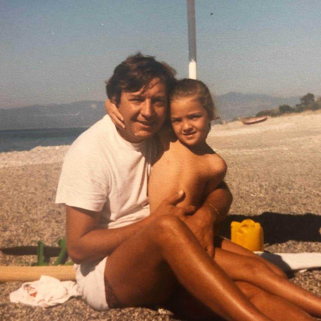 マリアカルラ・ボスコーノさんのインスタグラム写真 - (マリアカルラ・ボスコーノInstagram)「#happyfathersday mio Dolce Papà... Grazie per tutto quello che hai fatto e fai per me.... 🌟💫✨」3月19日 23時09分 - mariacarlaboscono